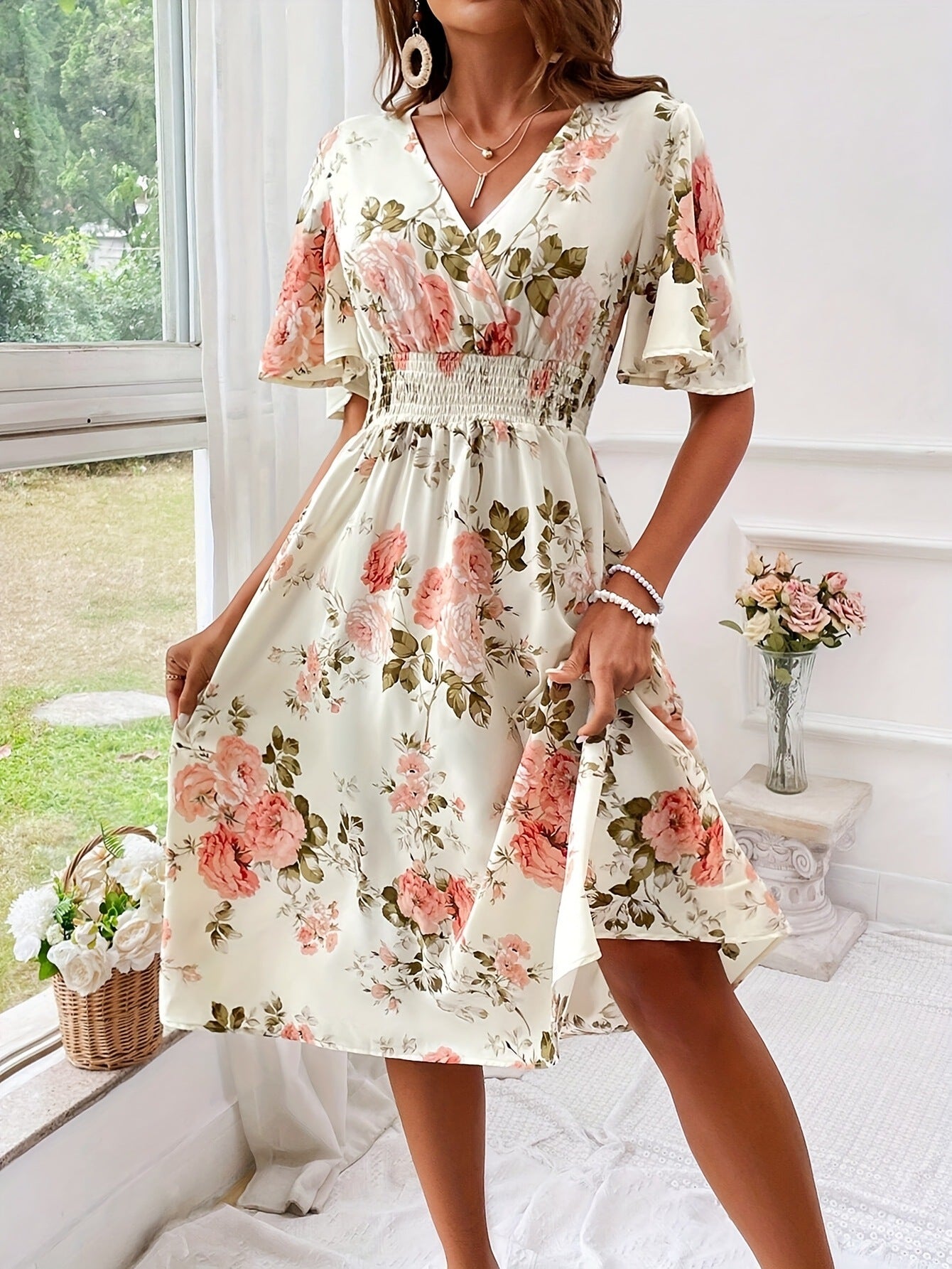 Ladies New Plant Flower Print Belt Smocking Dress