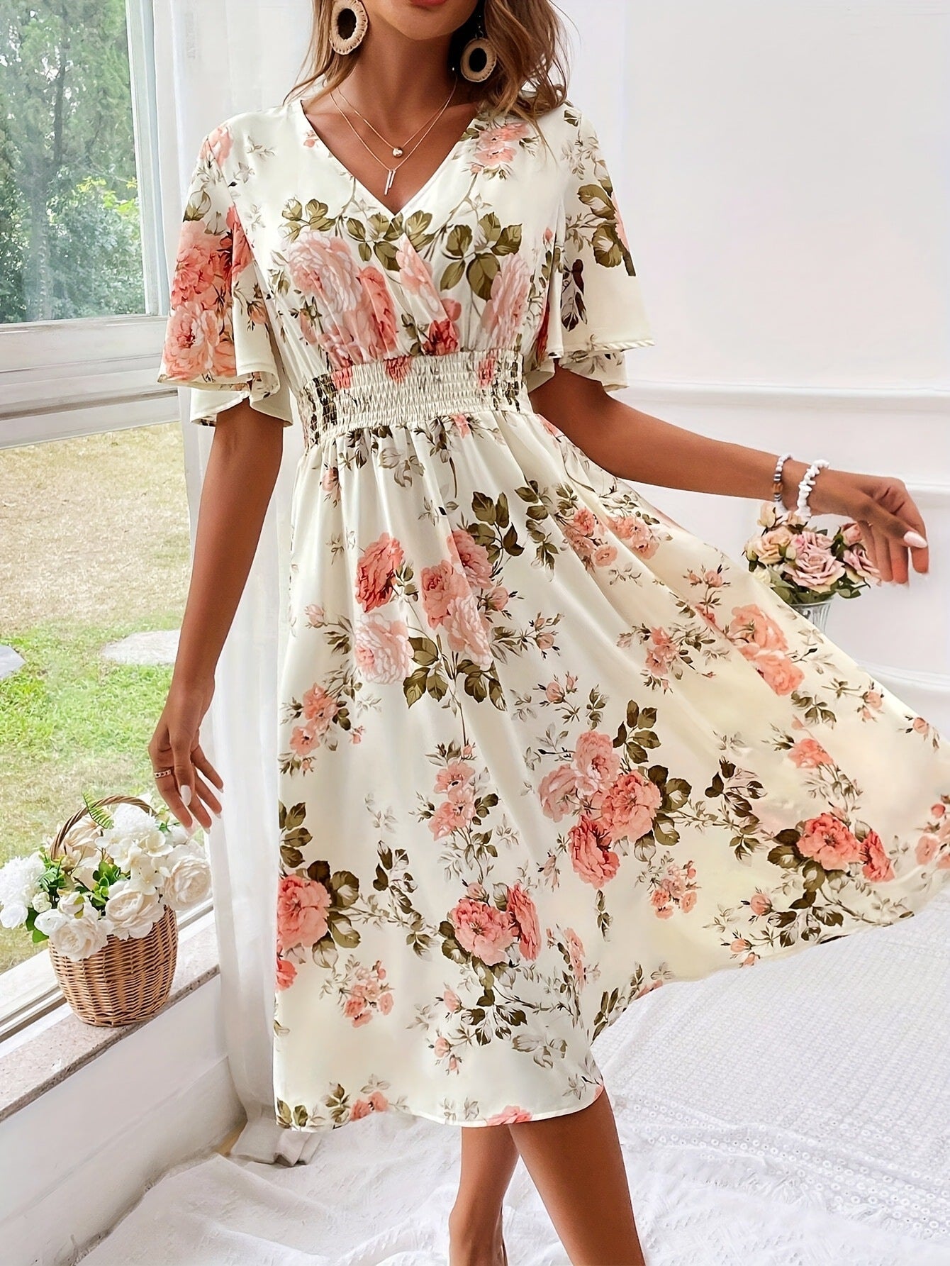 Ladies New Plant Flower Print Belt Smocking Dress